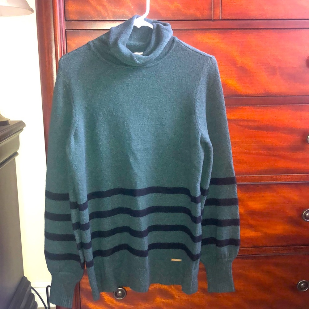 Michael Kors women’s turtle neck sweater